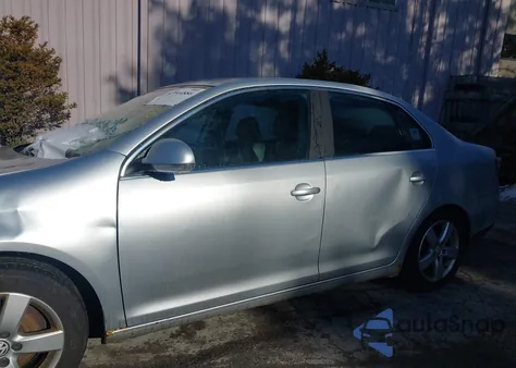 2008 Volkswagen Jetta Se/Sel из США, поврежденный, VIN 3VWRZ71K58M195962